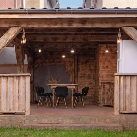 Pensiunea Grand Гостьовий будинок Ефоріє-Норд